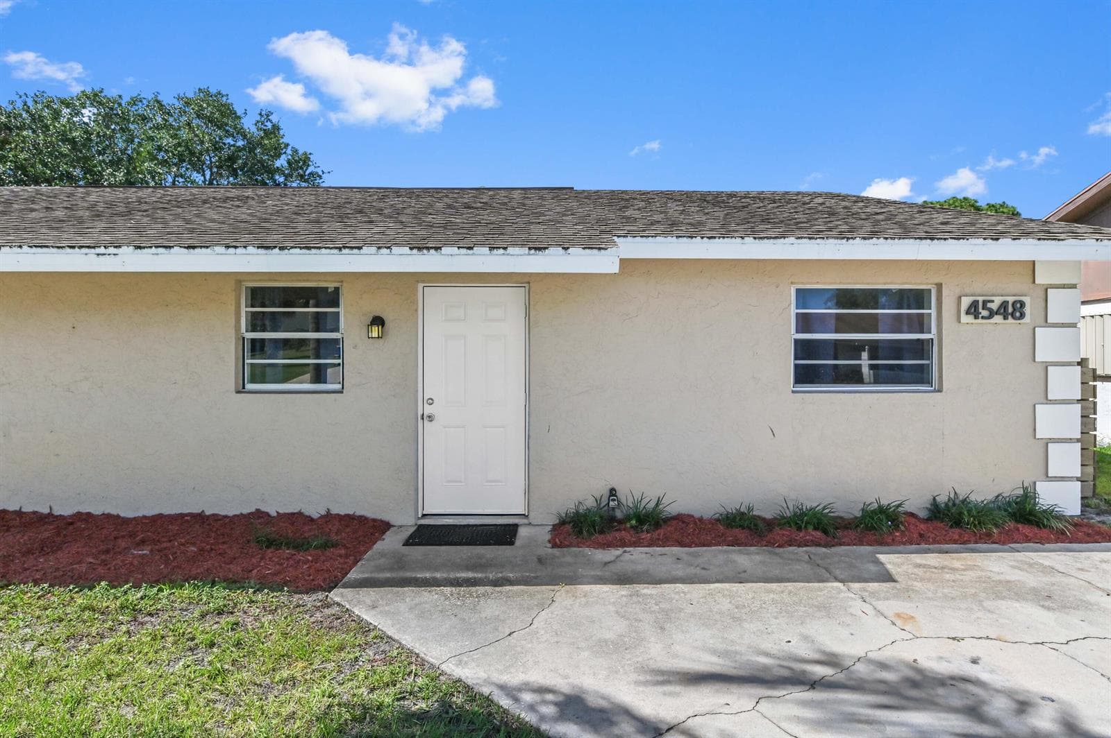 4548 SE Salvatori Road photo 2