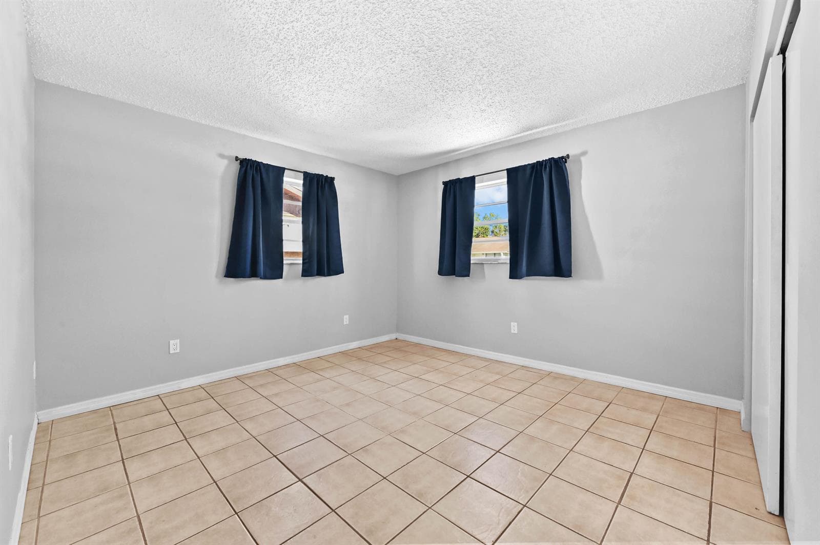 4548 SE Salvatori Road photo 17
