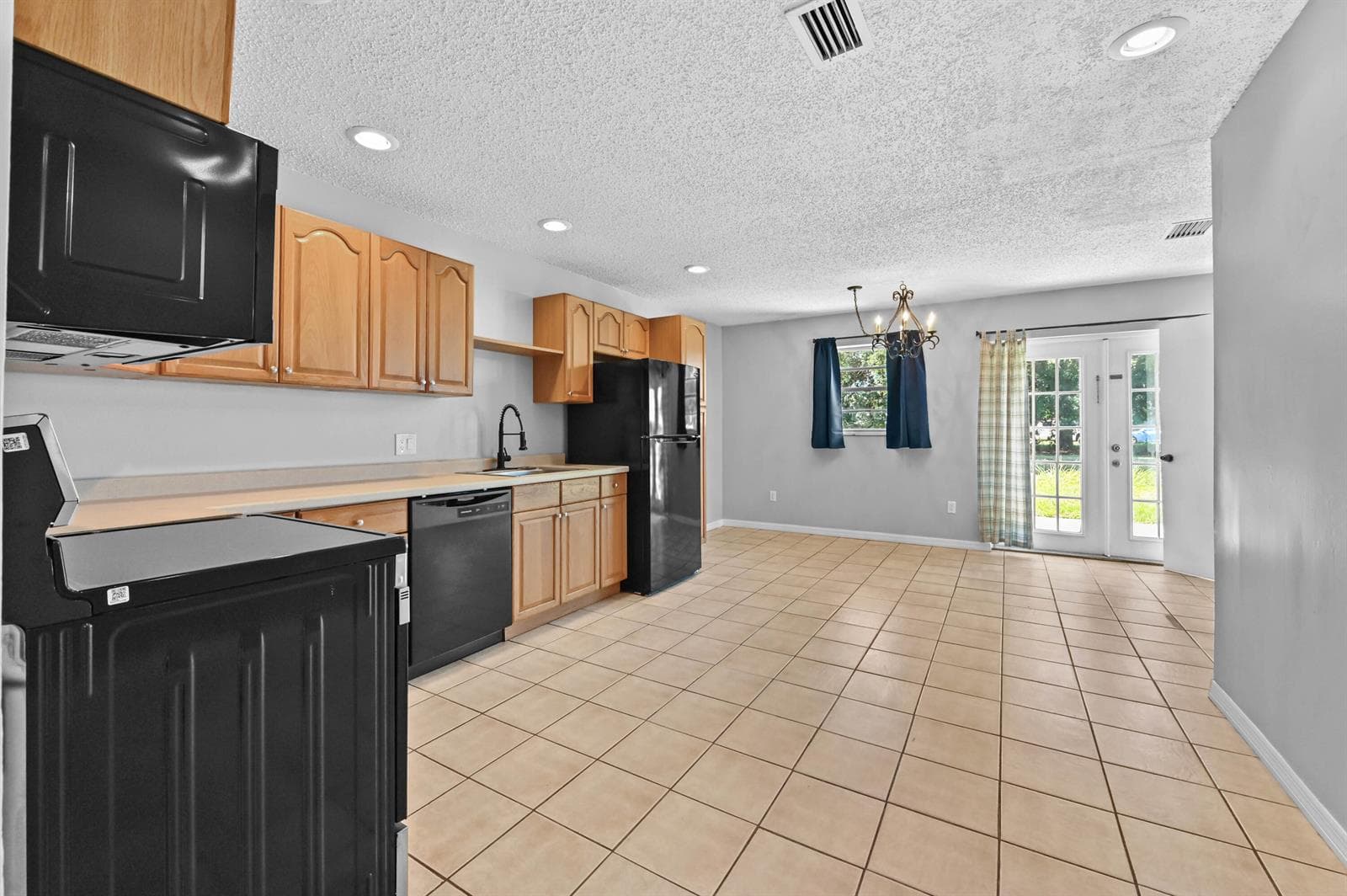 4548 SE Salvatori Road photo 9