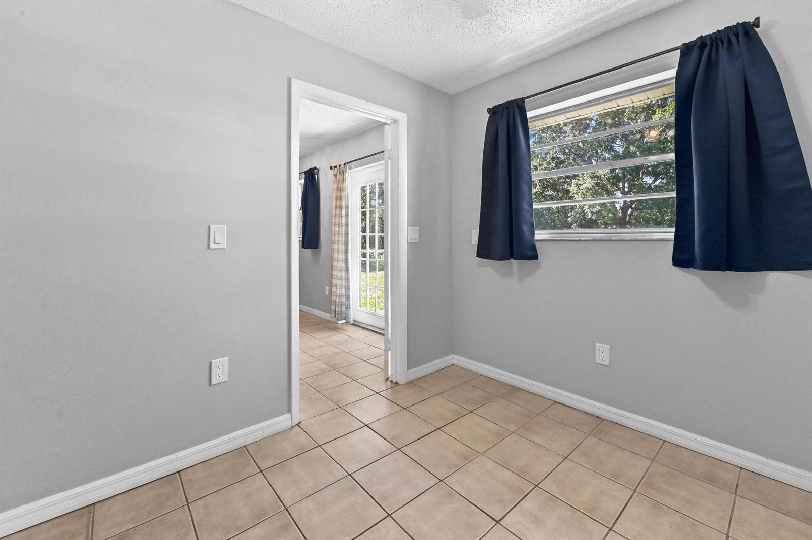 4548 SE Salvatori Road photo 15