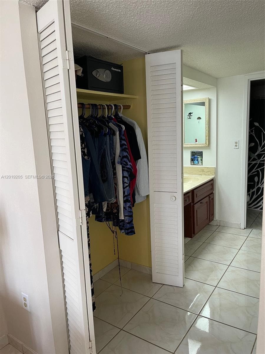 5701 Collins Ave 511 photo 15