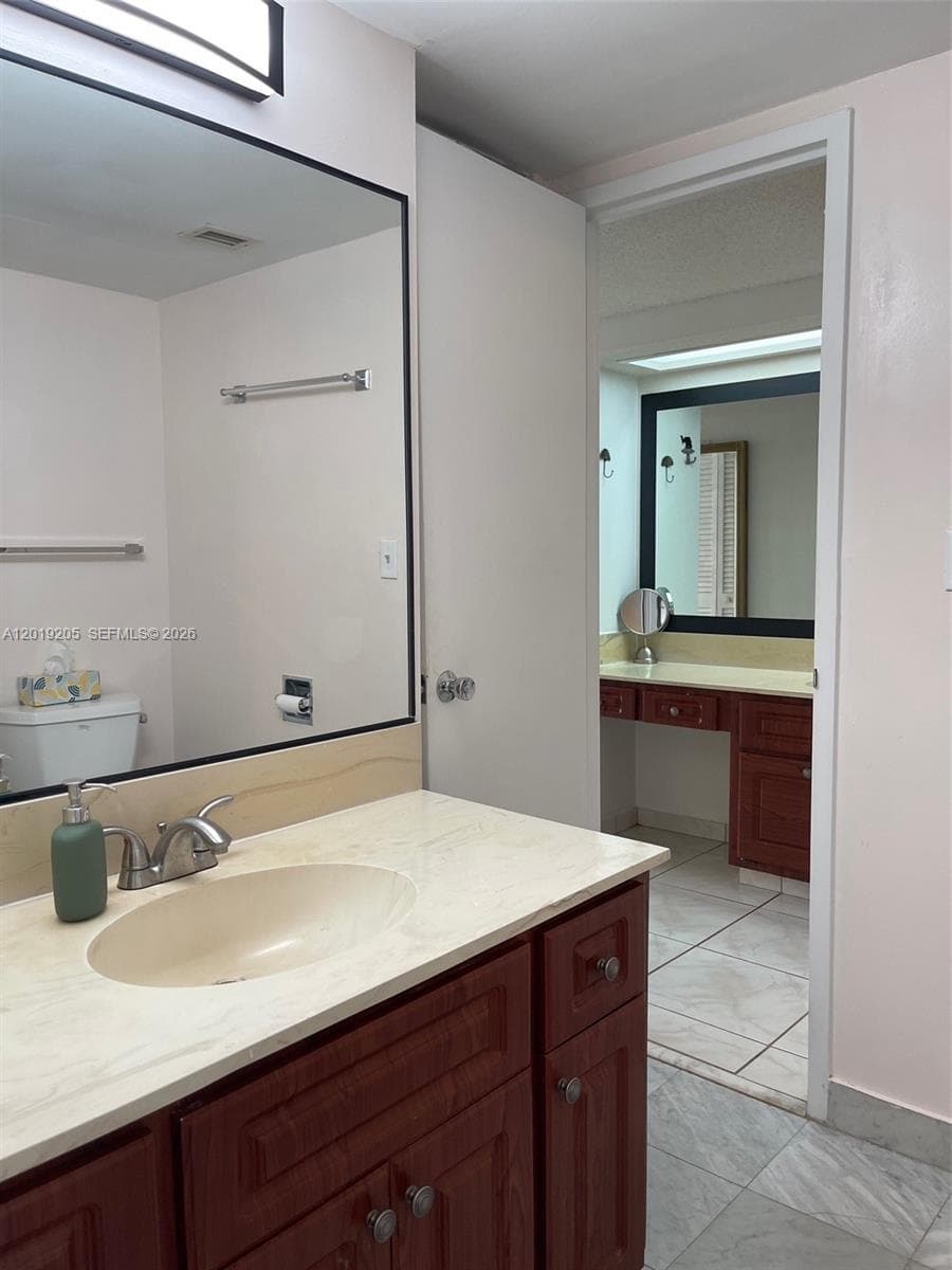 5701 Collins Ave 511 photo 19