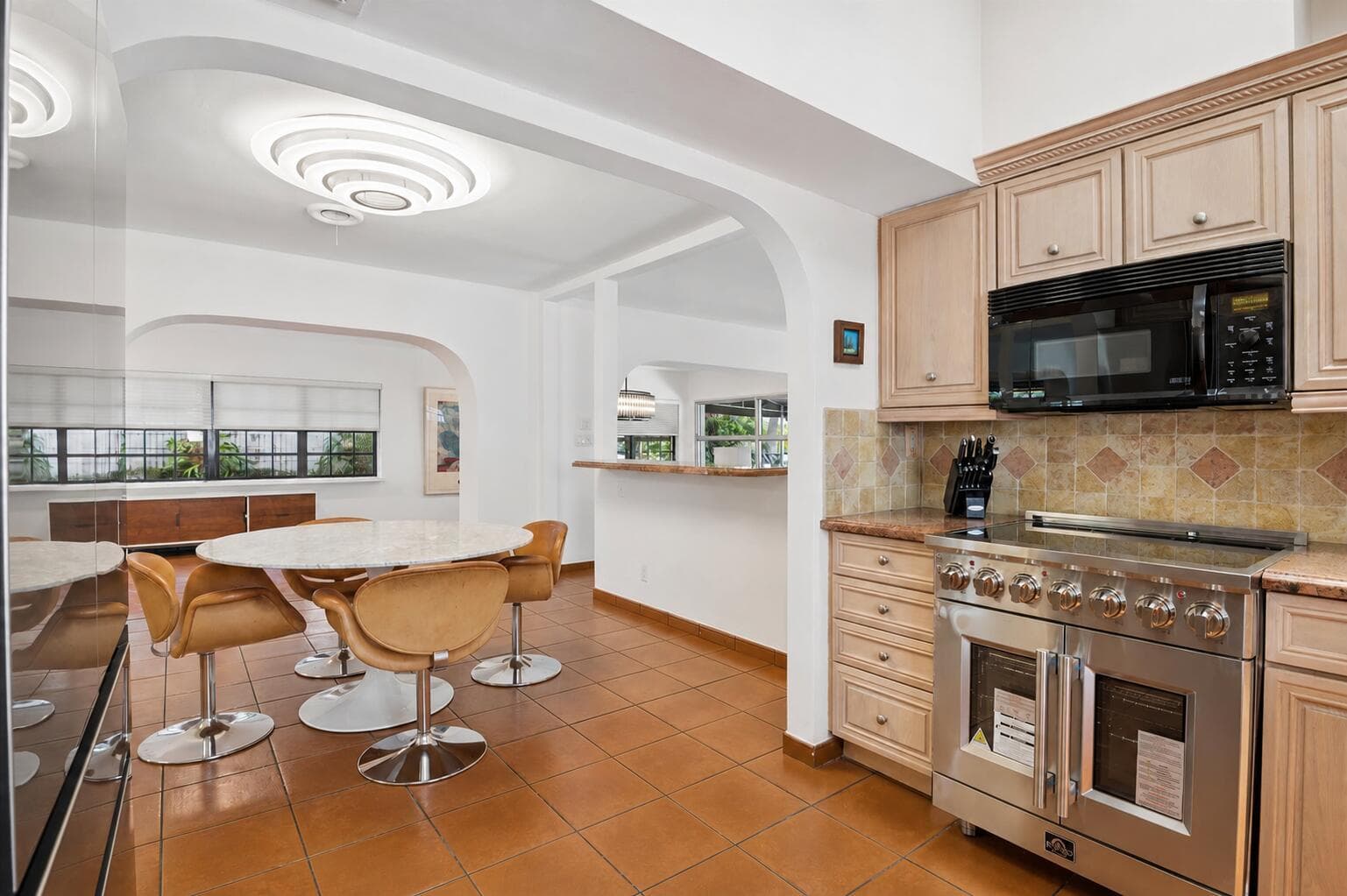 325 Coconut Isle Drive photo 15