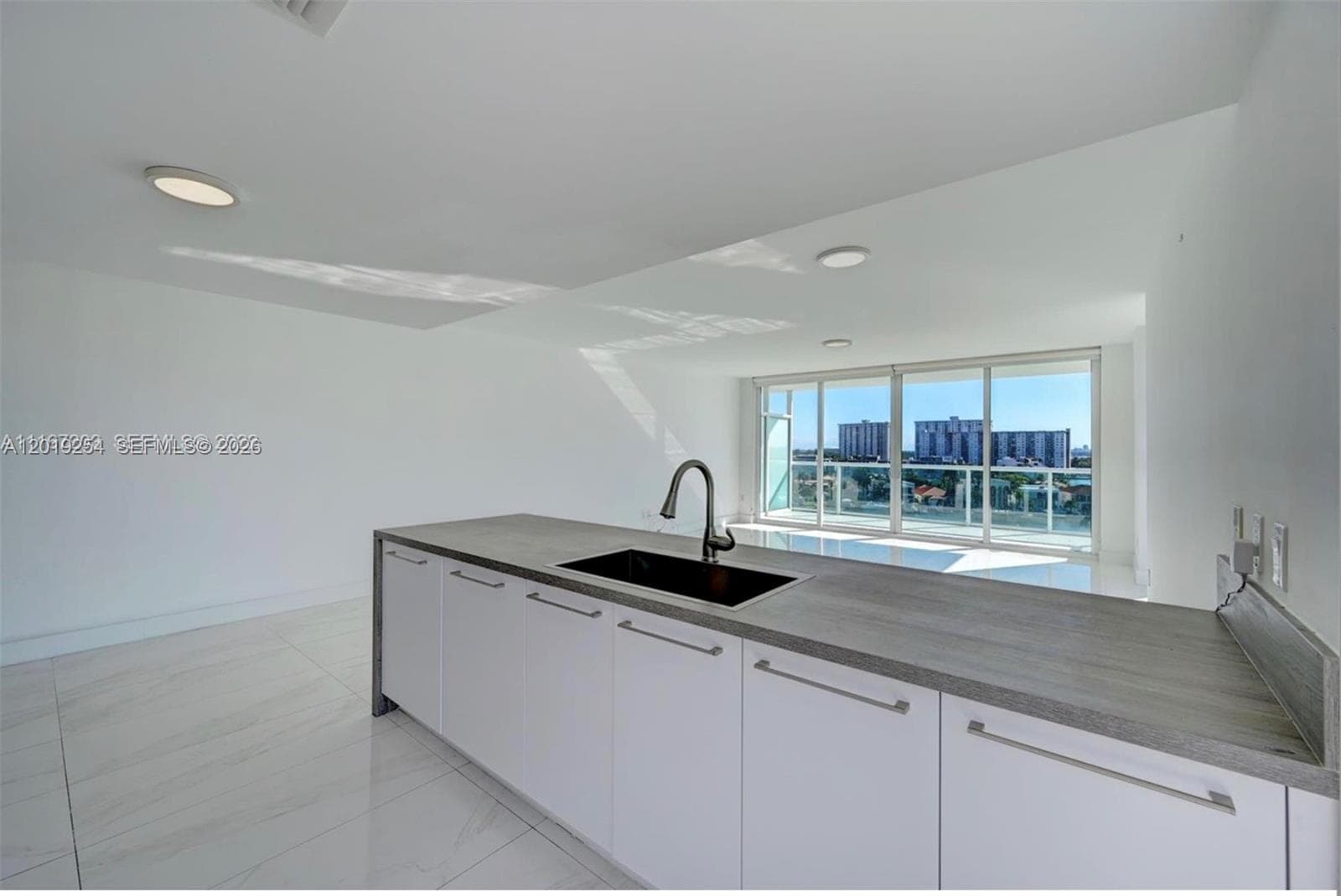 400 Sunny Isles Blvd 801 photo 6