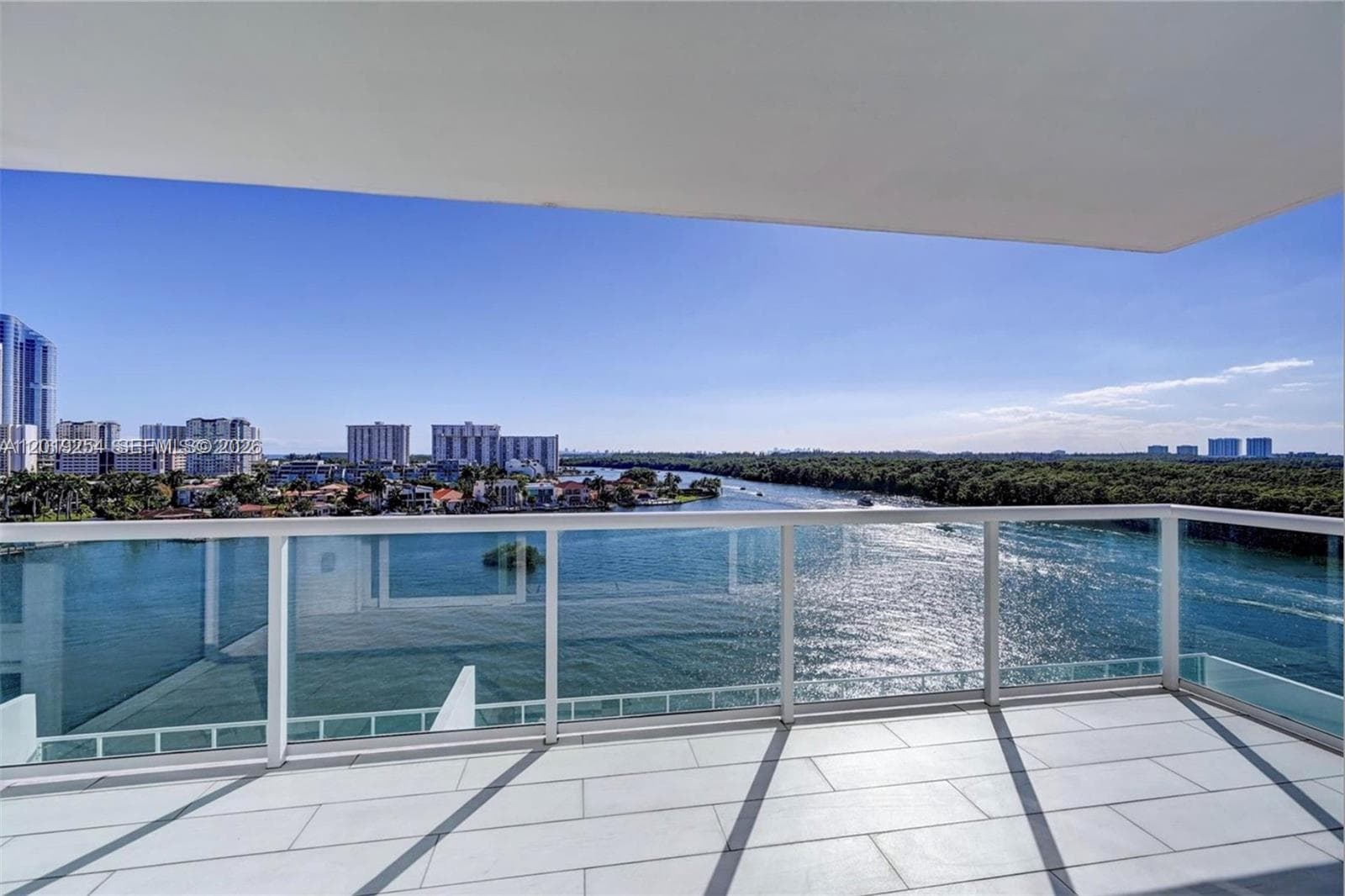 400 Sunny Isles Blvd 801 photo 3