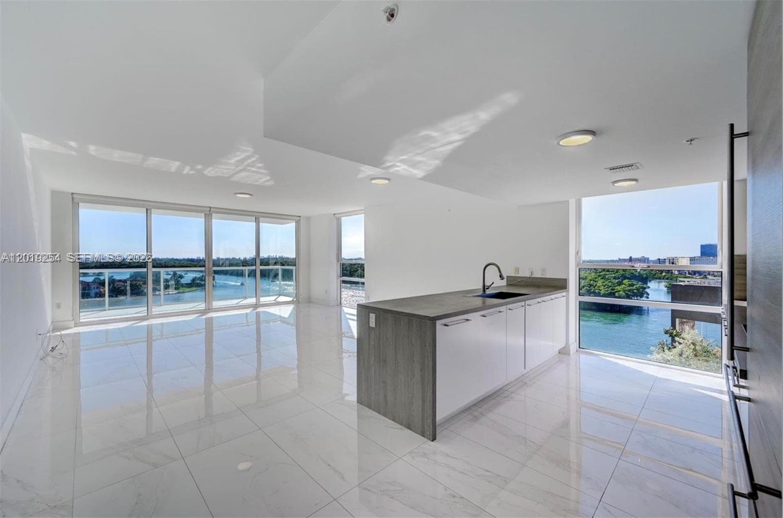 400 Sunny Isles Blvd 801 photo 4
