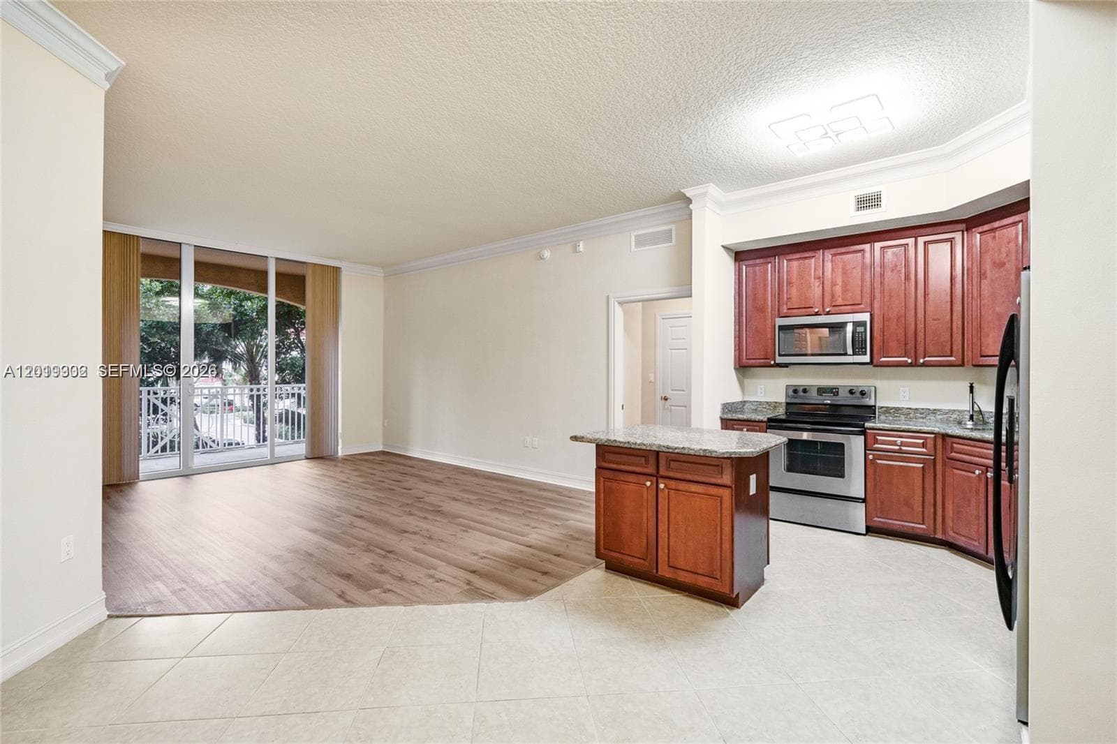 3001 185th St 219 photo 4