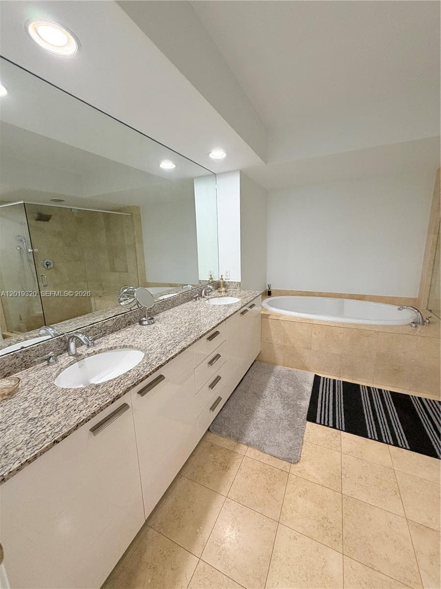 1800 Ocean Dr 3002 photo 13