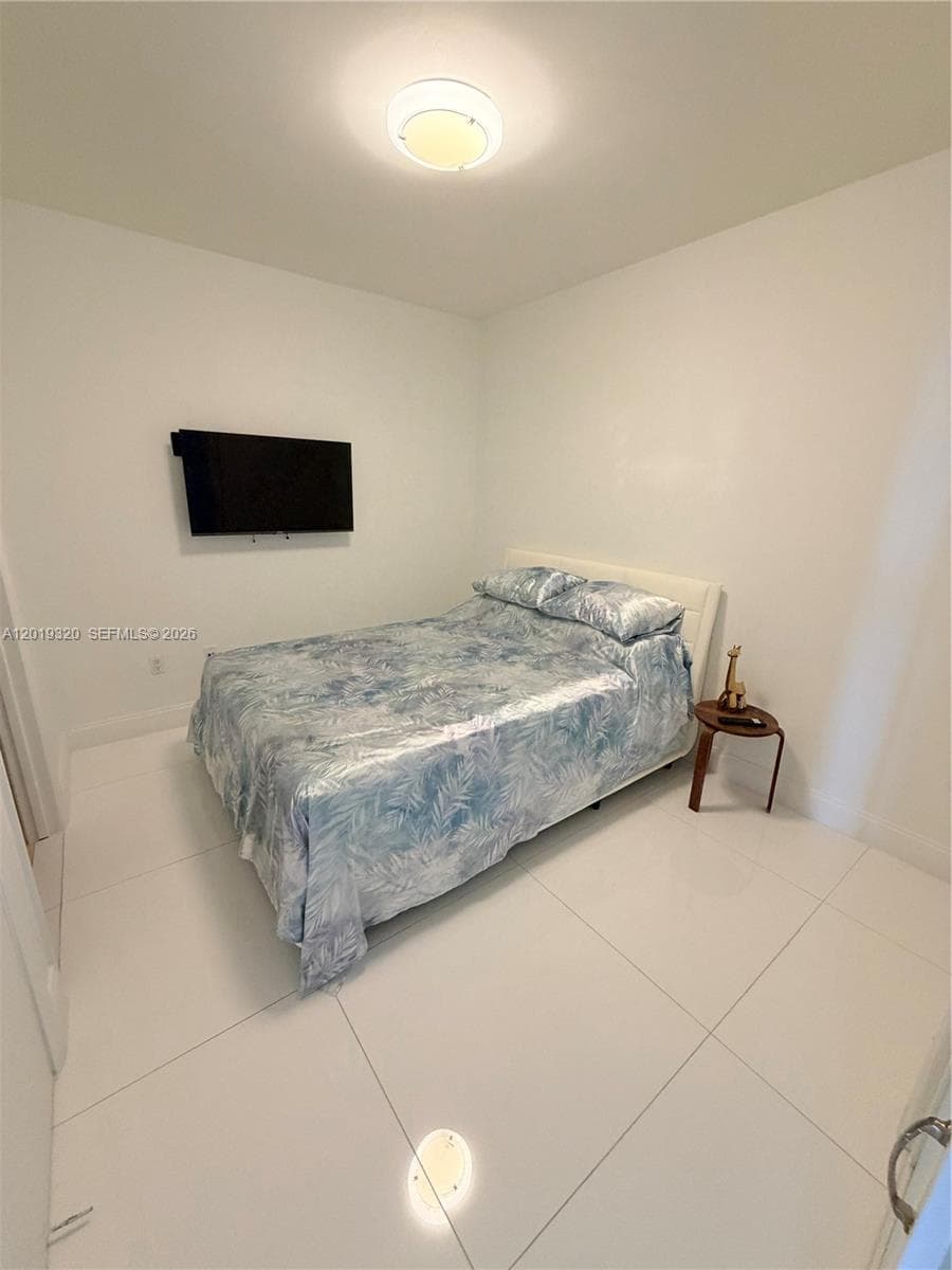 1800 Ocean Dr 3002 photo 17