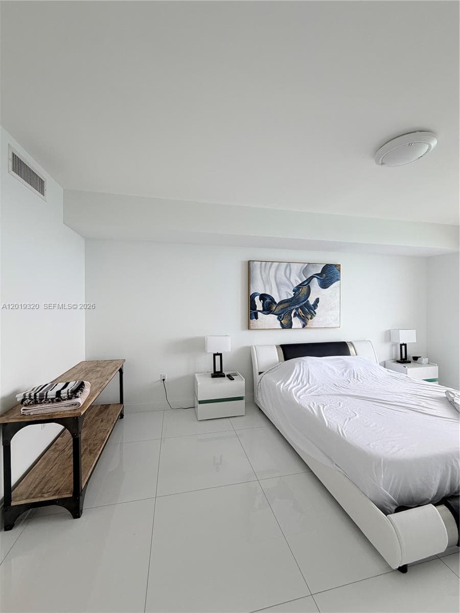 1800 Ocean Dr 3002 photo 14