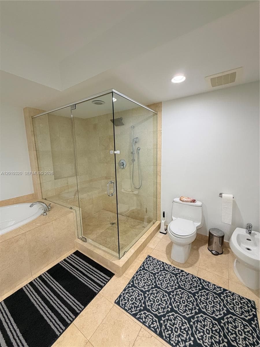 1800 Ocean Dr 3002 photo 11