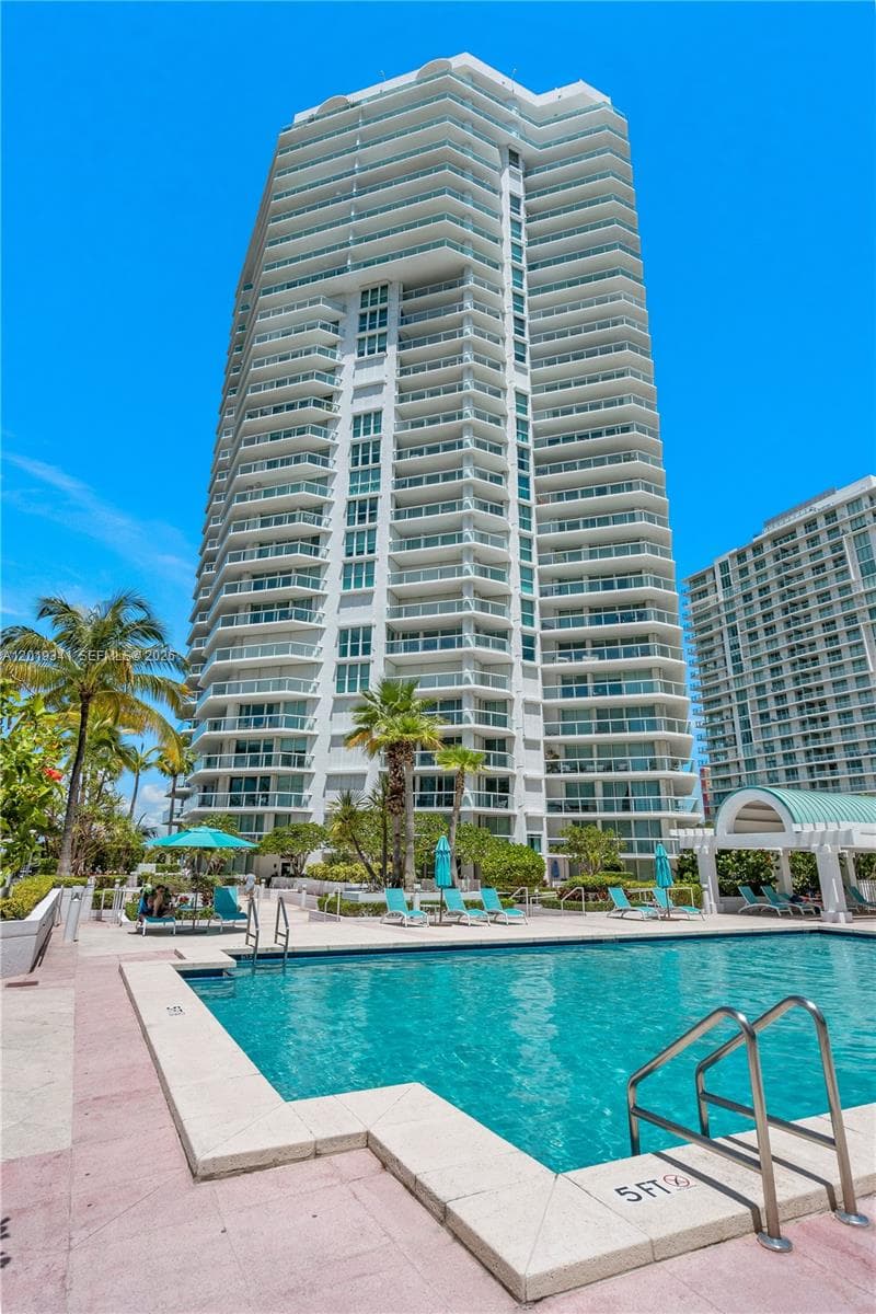 16500 Collins Ave 652 photo 1