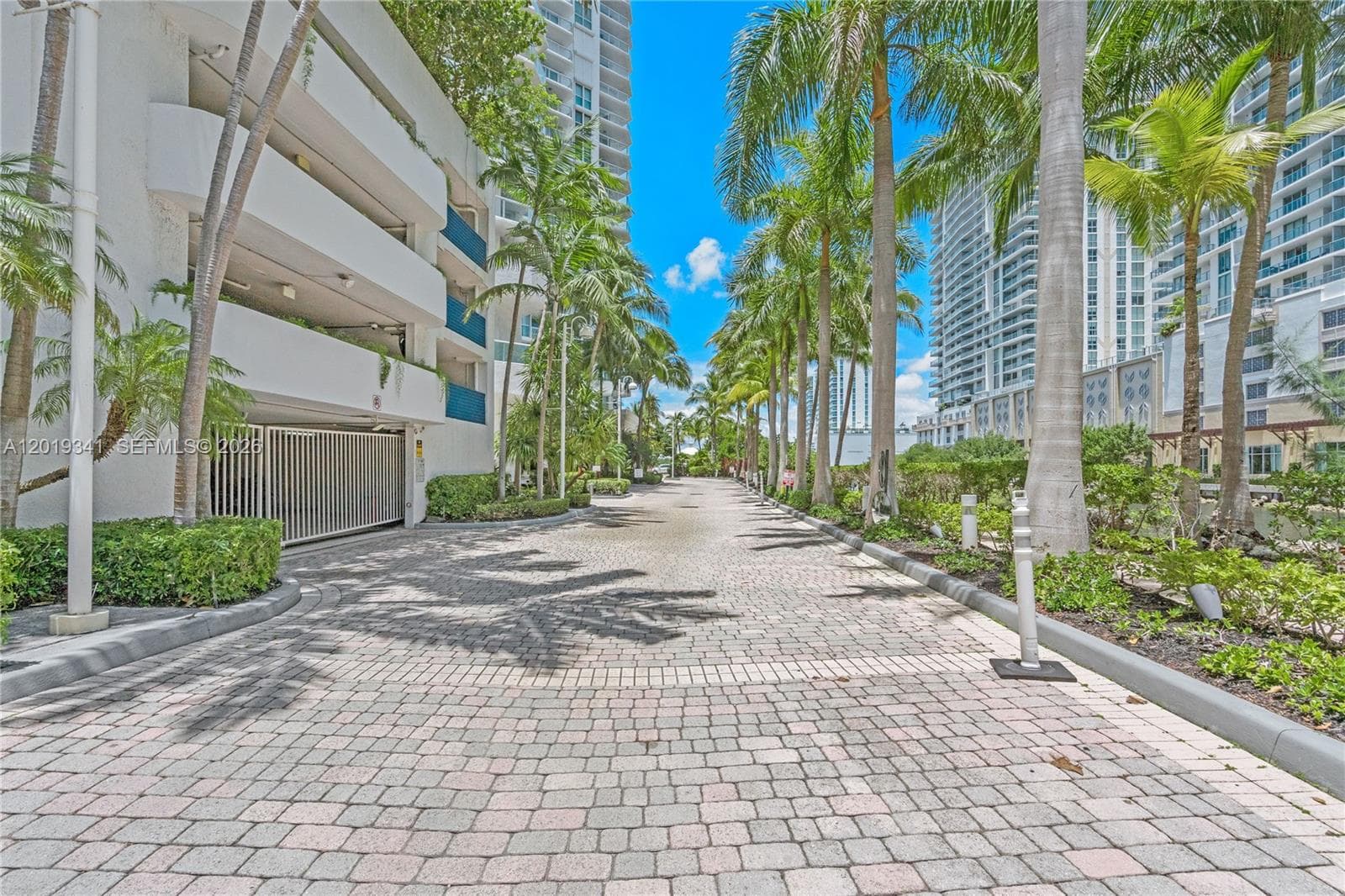 16500 Collins Ave 652 photo 19