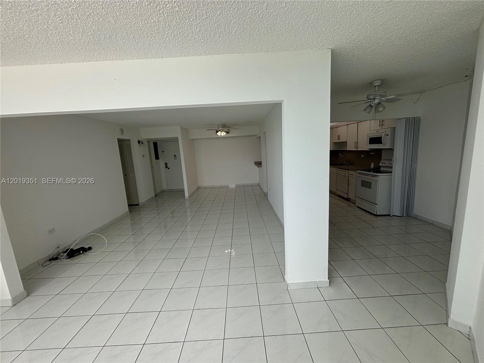 7135 Collins Ave 912 photo 4