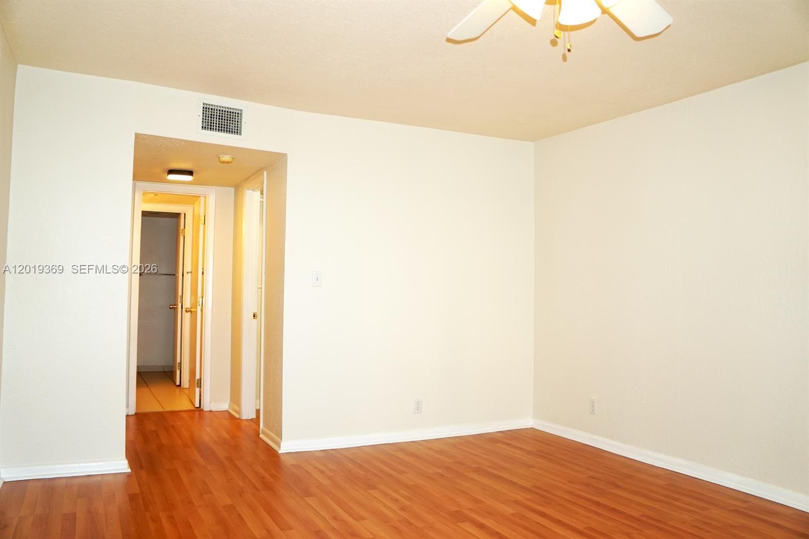 1900 Diana Dr 3E photo 13