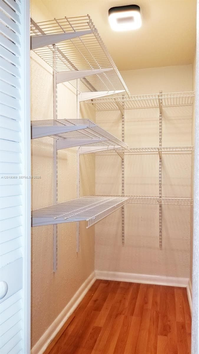 1900 Diana Dr 3E photo 16