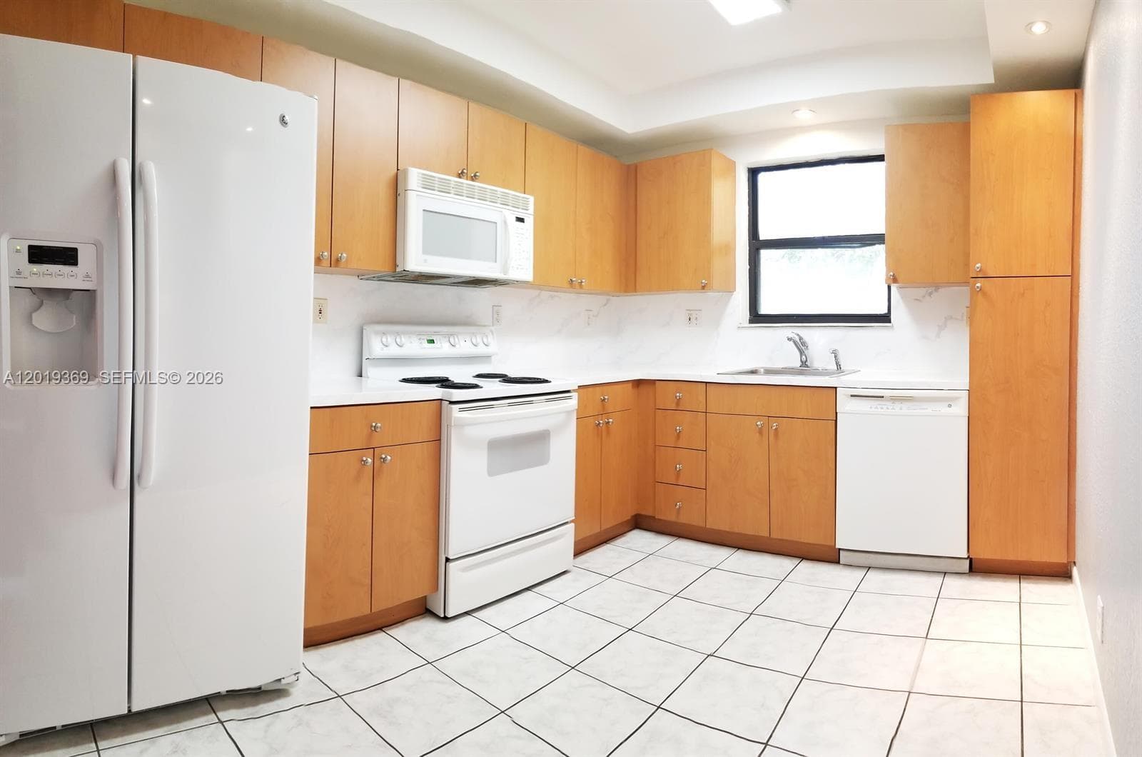 1900 Diana Dr 3E photo 5