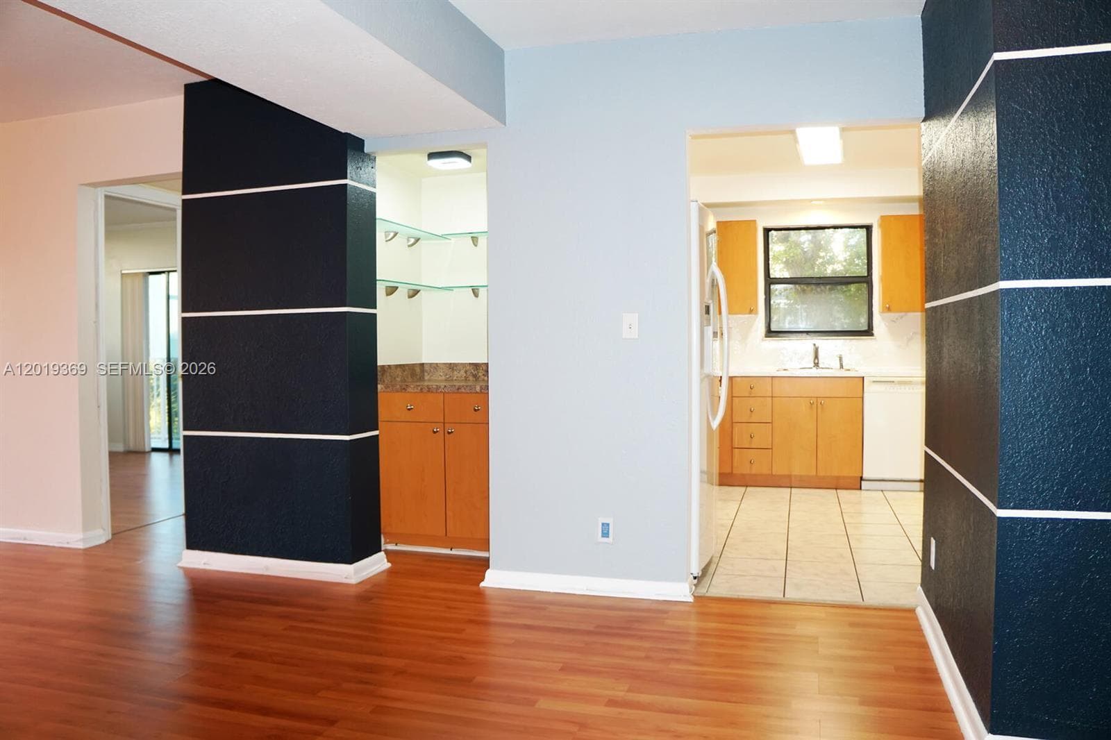 1900 Diana Dr 3E photo 21
