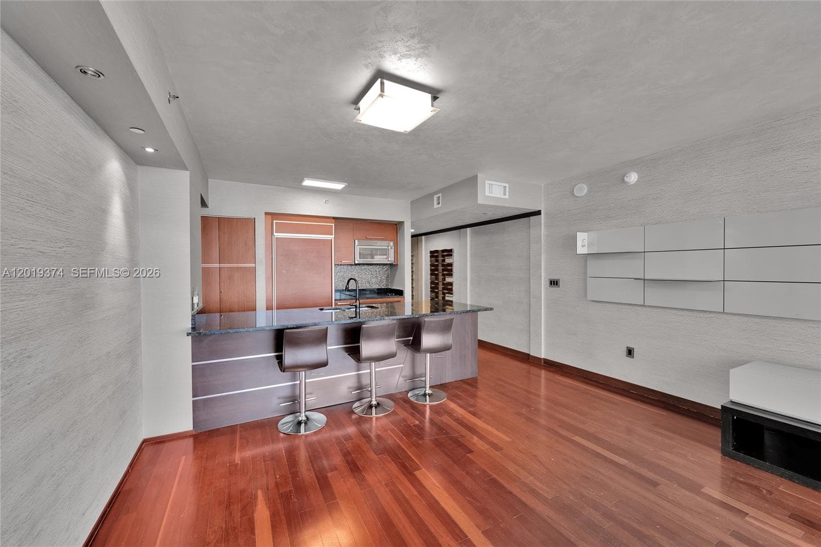 1830 Ocean Dr 2705 photo 8