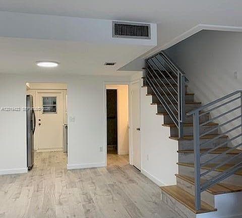 881 Ocean Dr TH11 photo 3