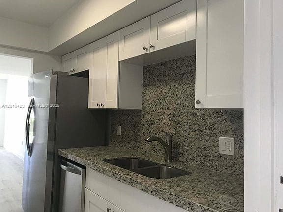881 Ocean Dr TH11 photo 5