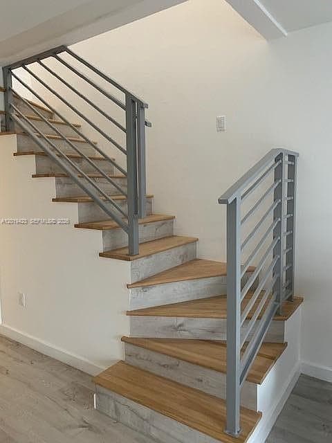 881 Ocean Dr TH11 photo 4