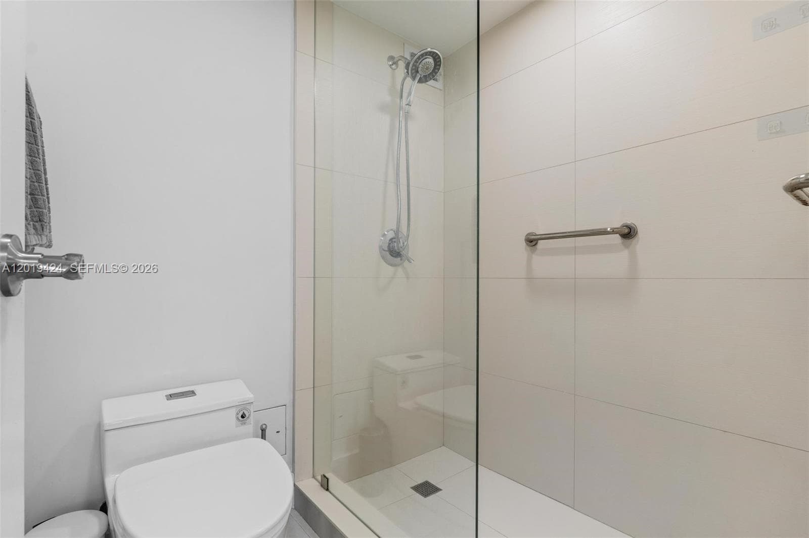 5700 Collins Ave 7J photo 23