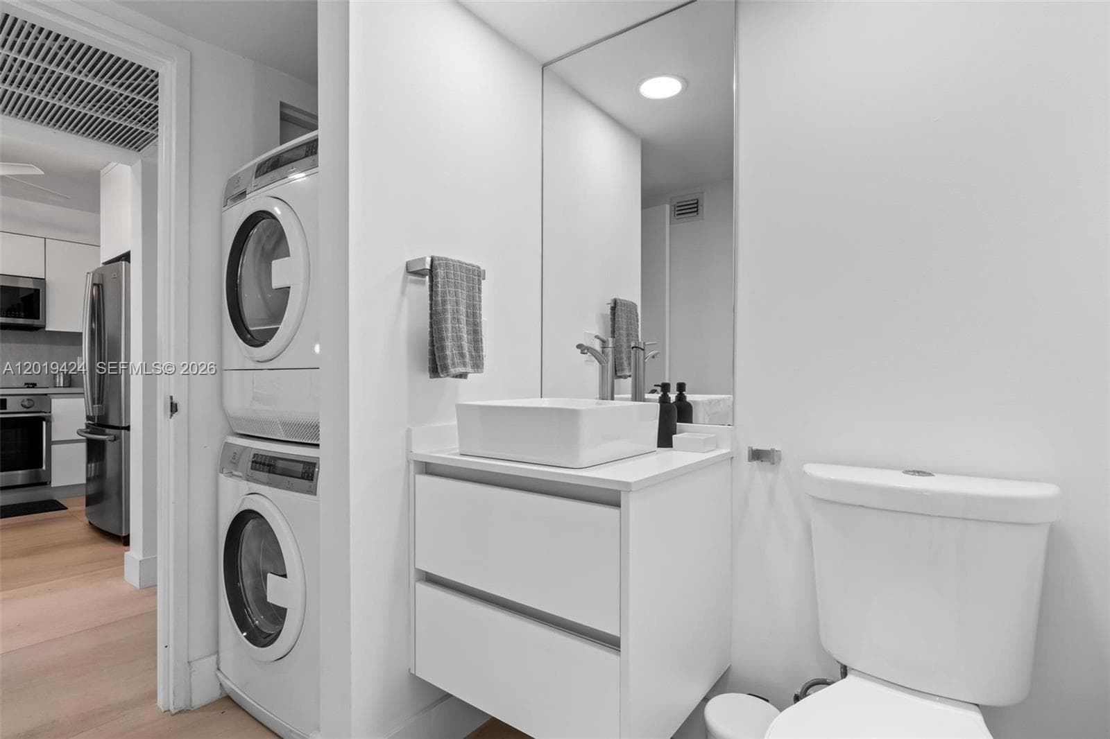 5700 Collins Ave 7J photo 24