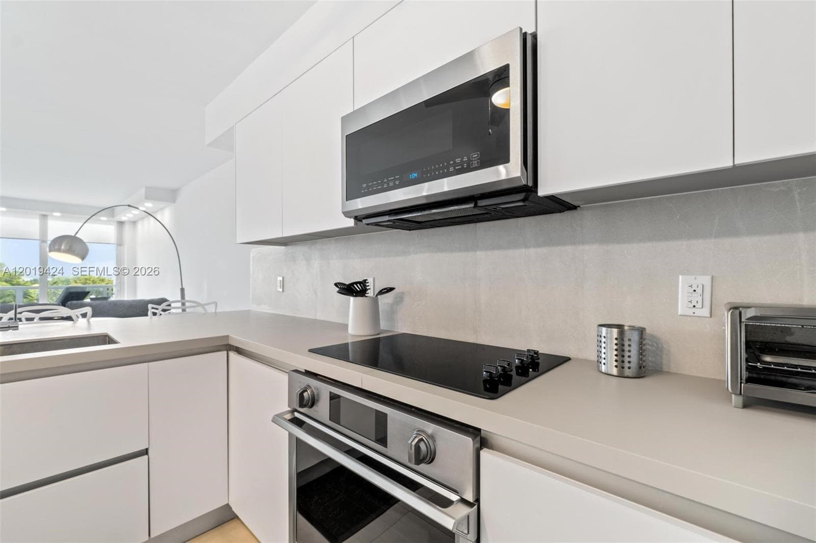 5700 Collins Ave 7J photo 8