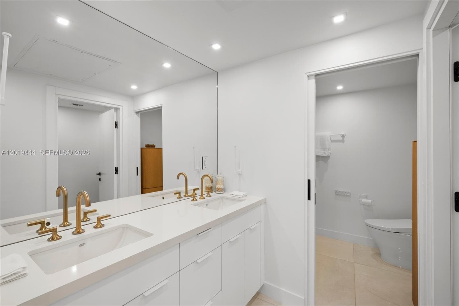 5255 Collins Ave 8F photo 19