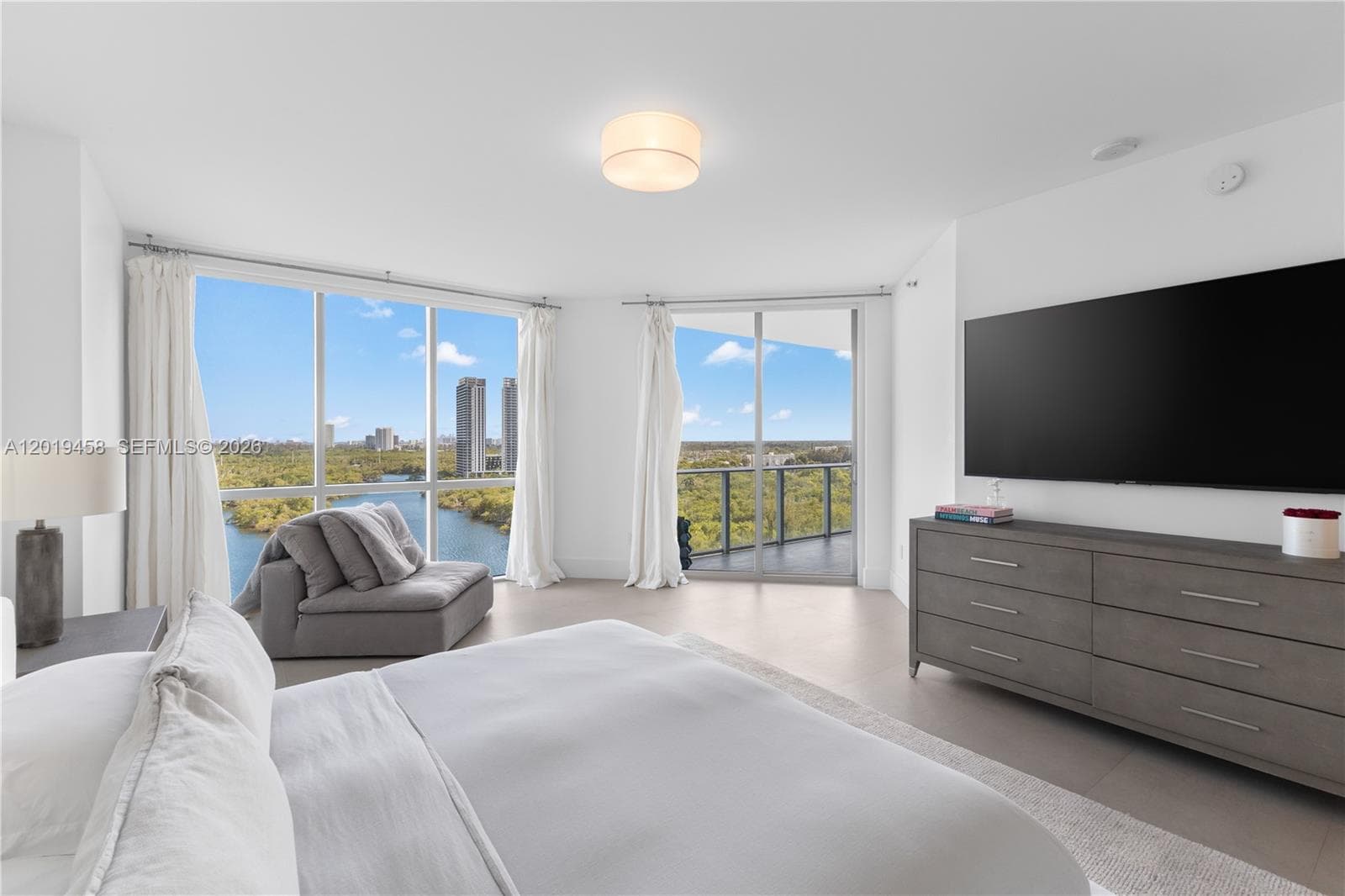 17111 Biscayne Blvd 1406 photo 16