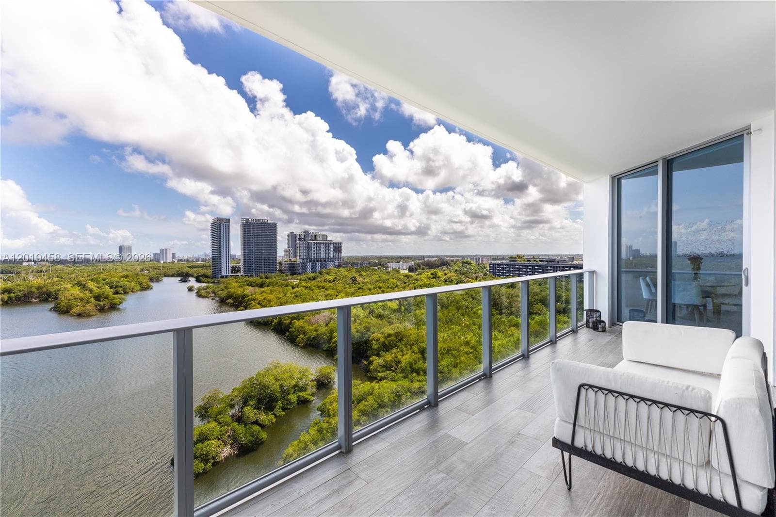 17111 Biscayne Blvd 1406 photo 5