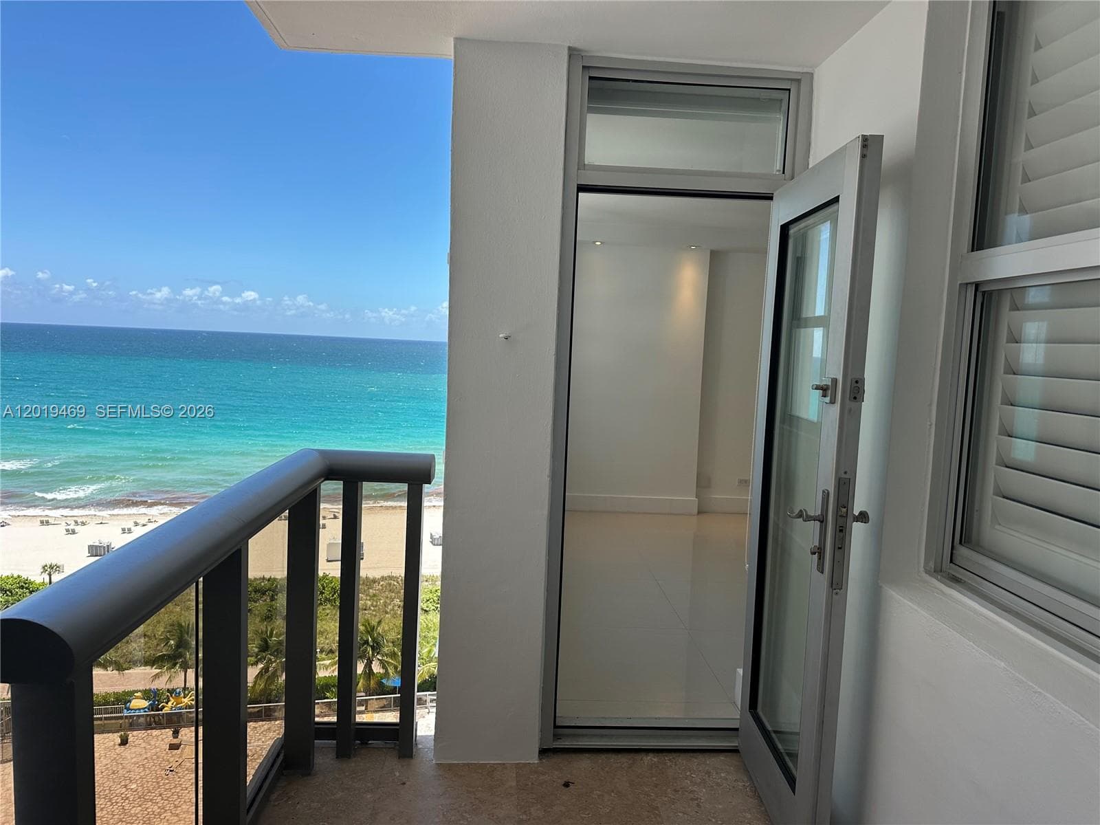 6039 Collins Ave 1221 photo 1