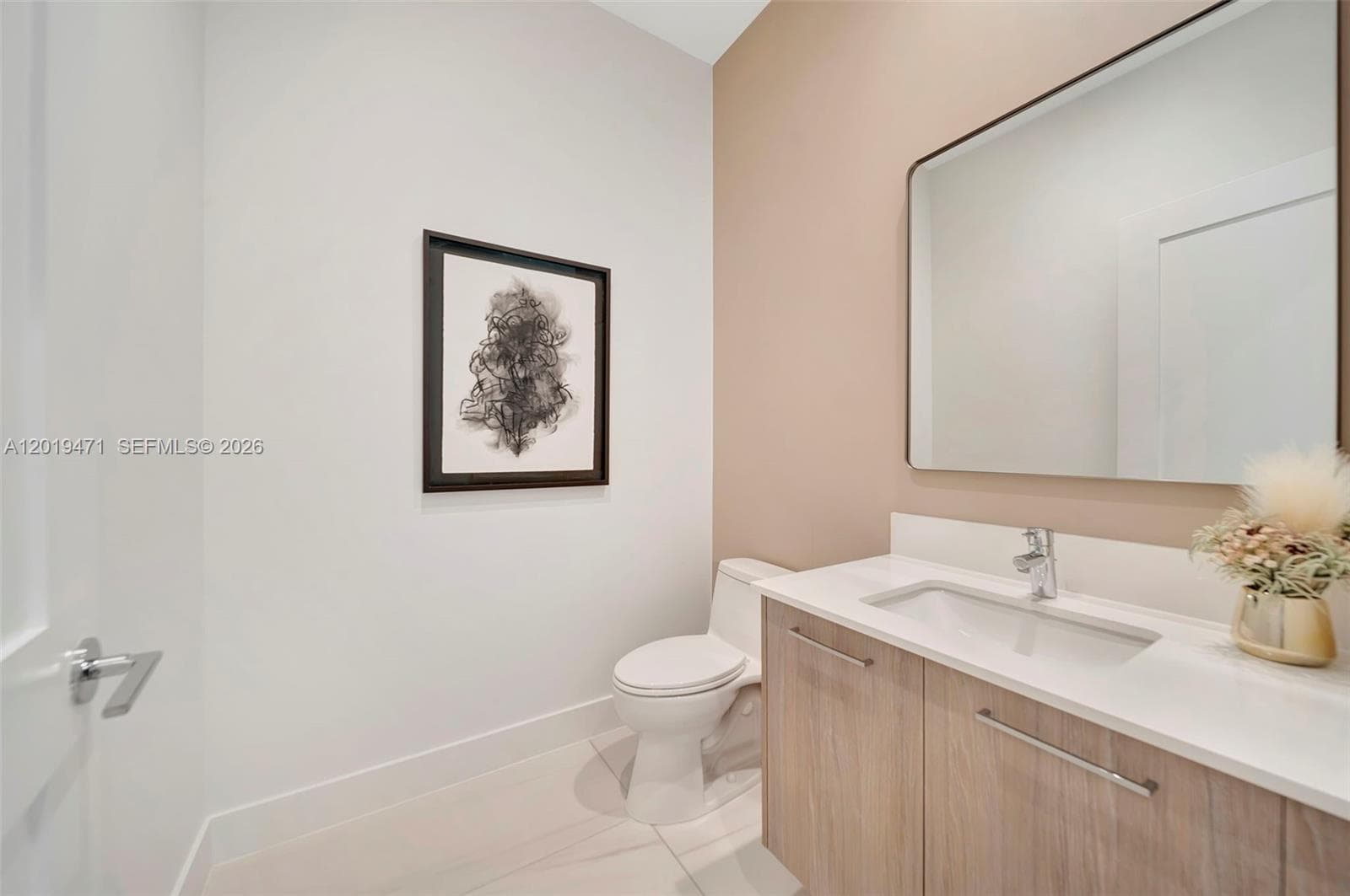 153 Seabreeze 403 photo 6