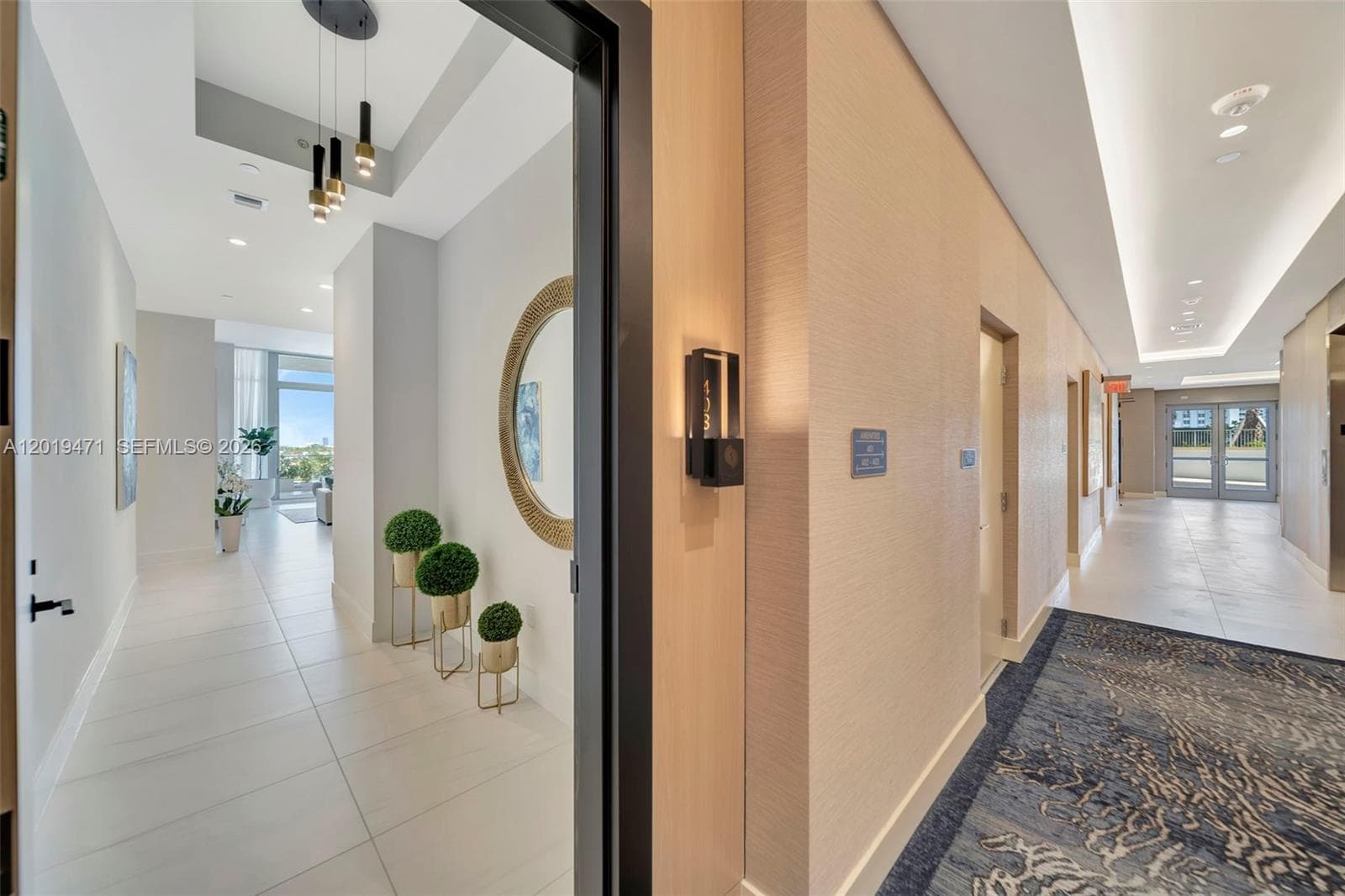 153 Seabreeze 403 photo 1