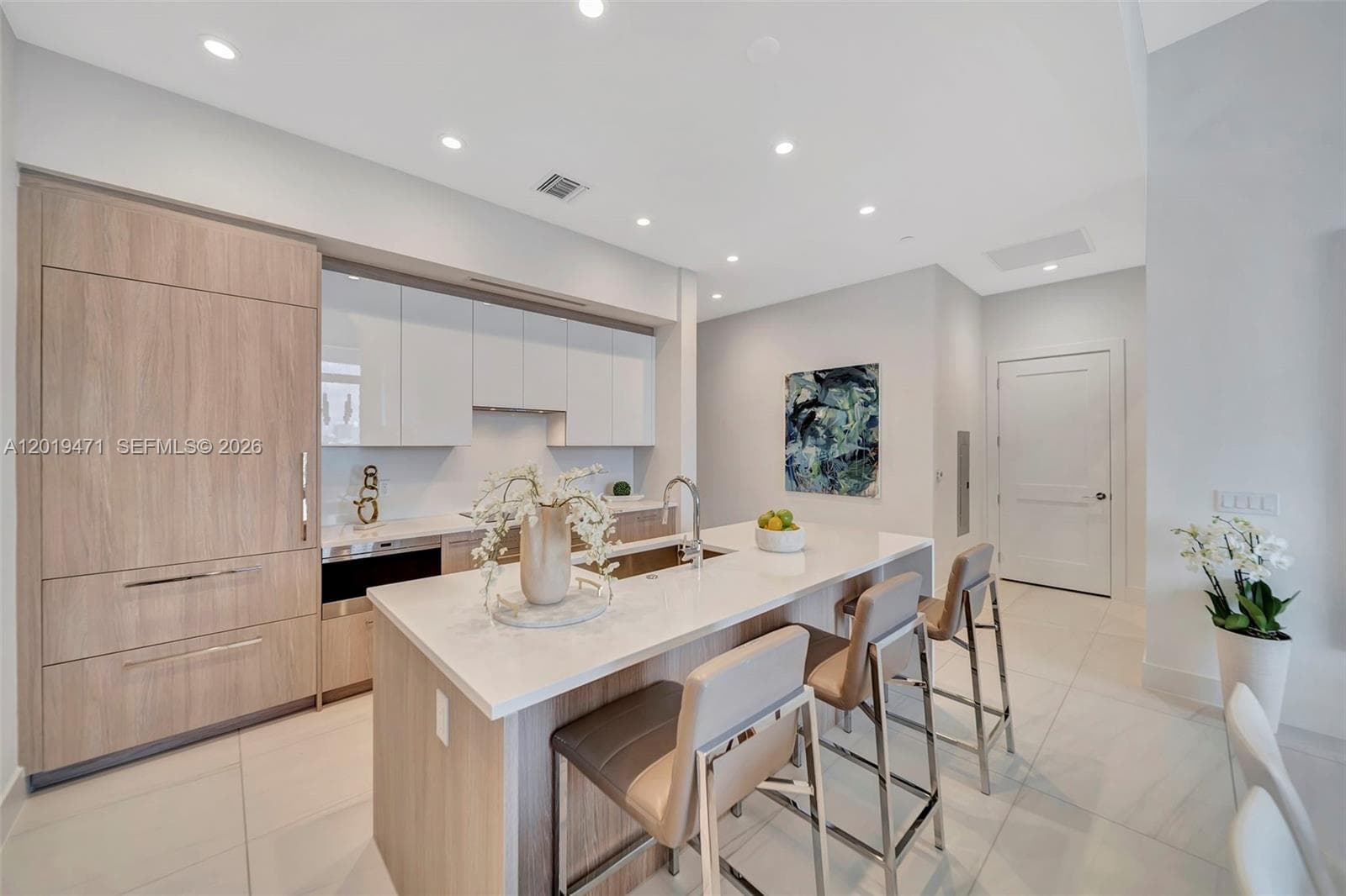 153 Seabreeze 403 photo 11