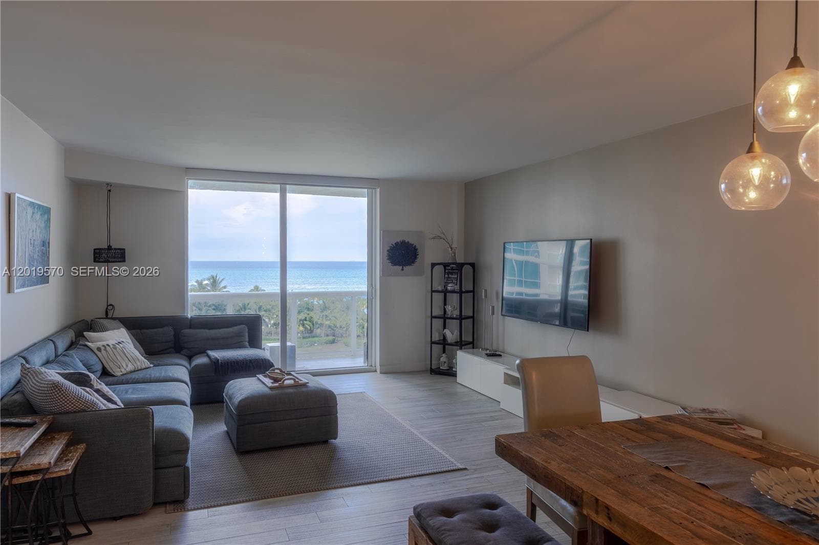 10275 Collins Ave 634 photo 2
