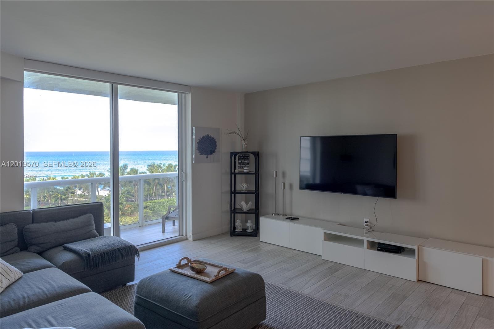 10275 Collins Ave 634 photo 5