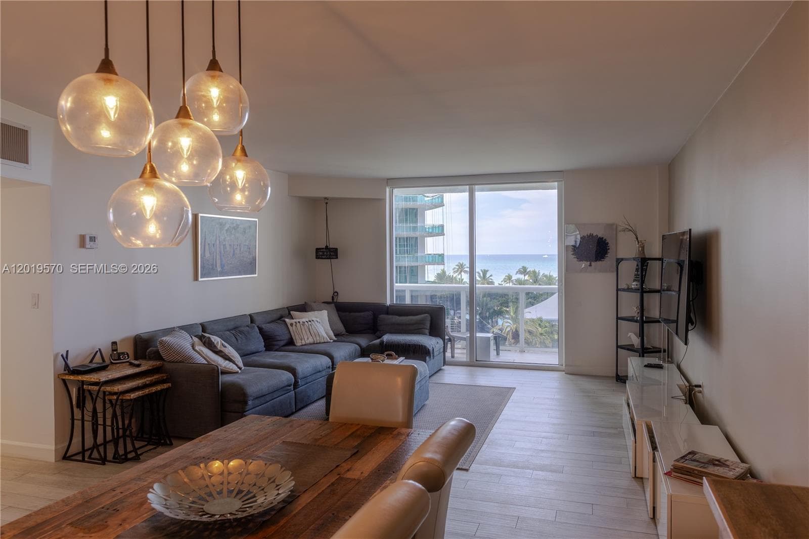 10275 Collins Ave 634 photo 4