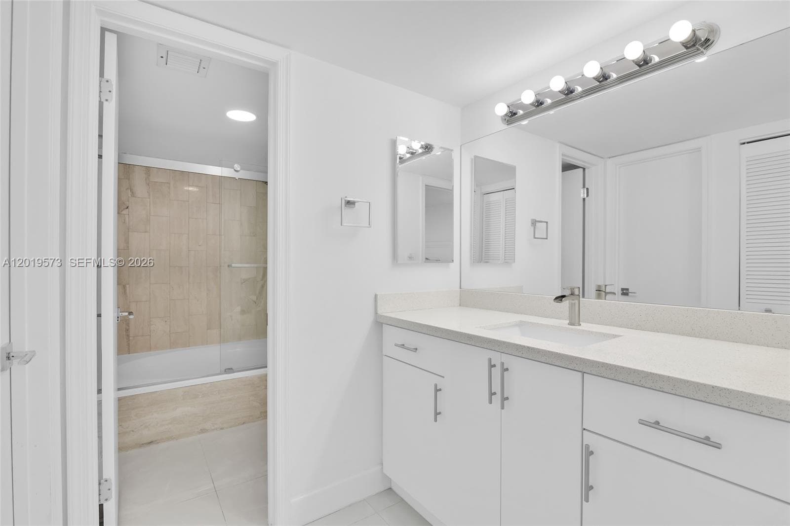 5200 Ocean Dr 1105 photo 18