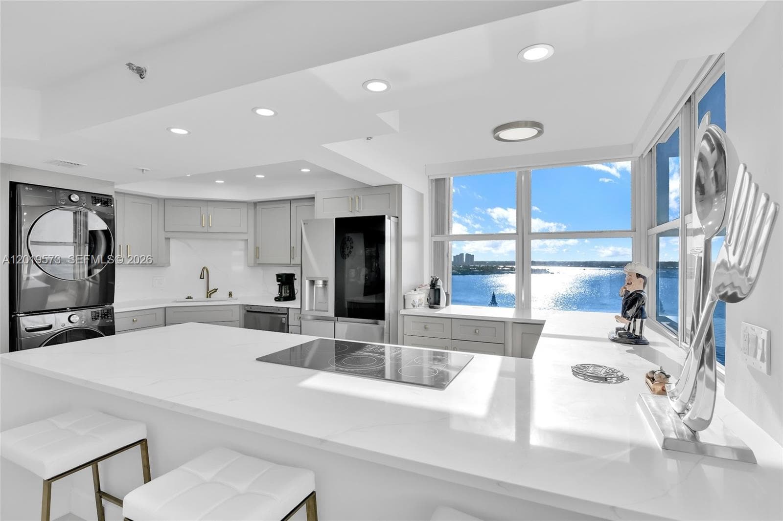 5200 Ocean Dr 1105 photo 15