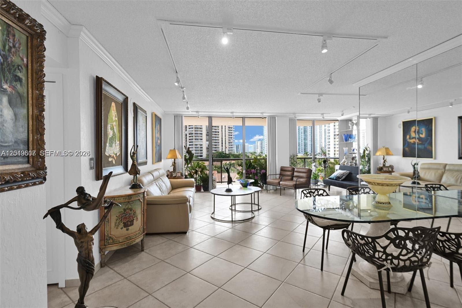 19667 Turnberry Way 6C photo 9