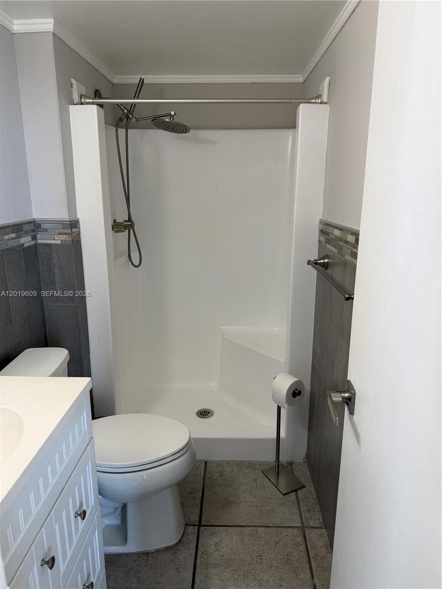2350 135th St 1110 photo 12