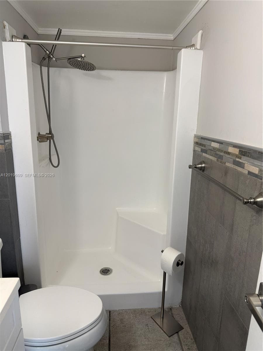 2350 135th St 1110 photo 11