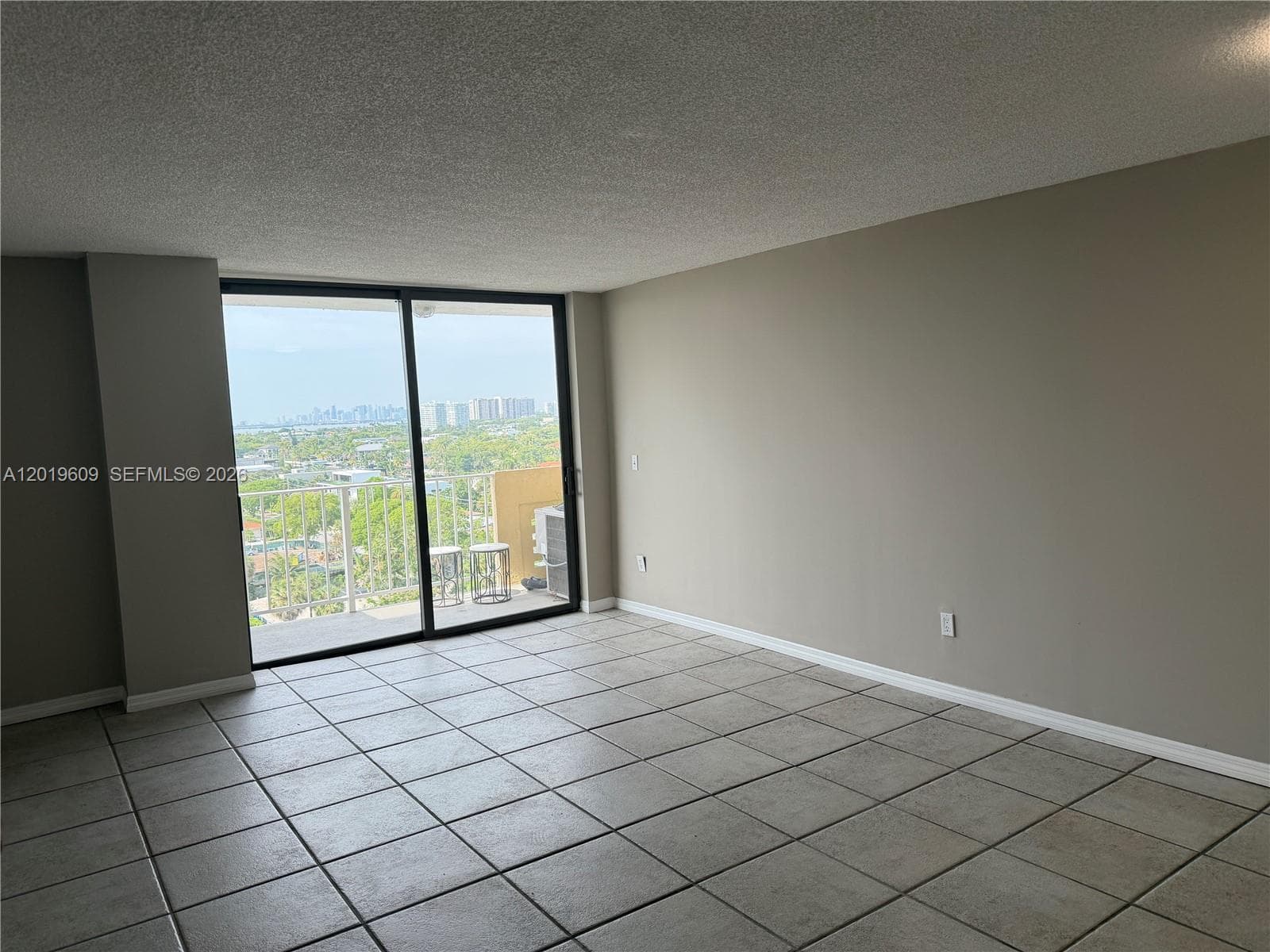 2350 135th St 1110 photo 4