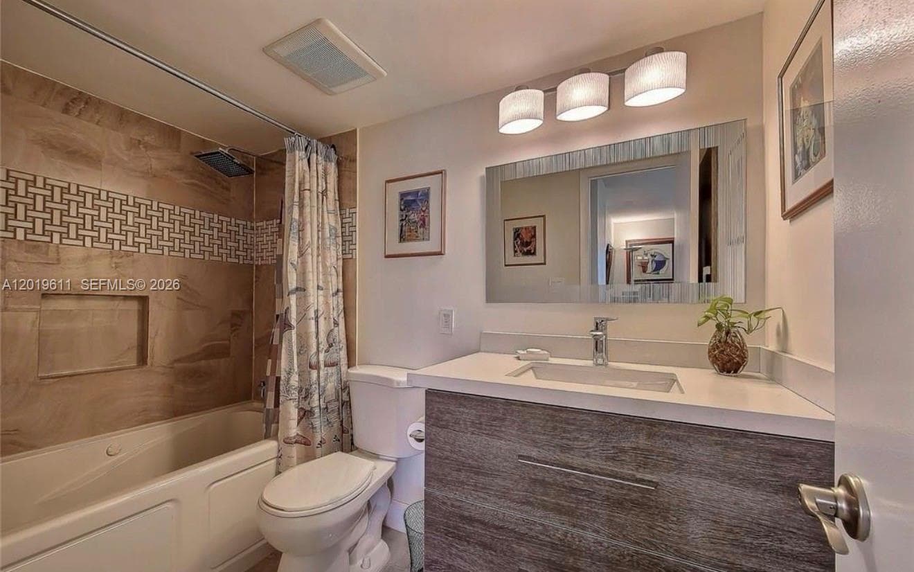 137 Golden Isles Dr 1006 photo 11