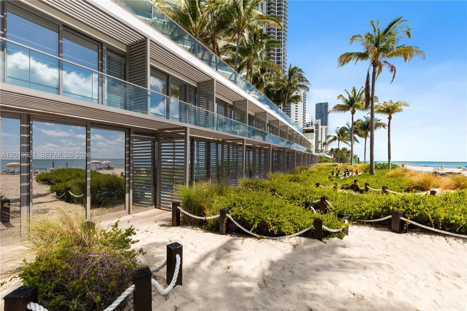 18975 Collins Ave 2202/C-1 photo 13
