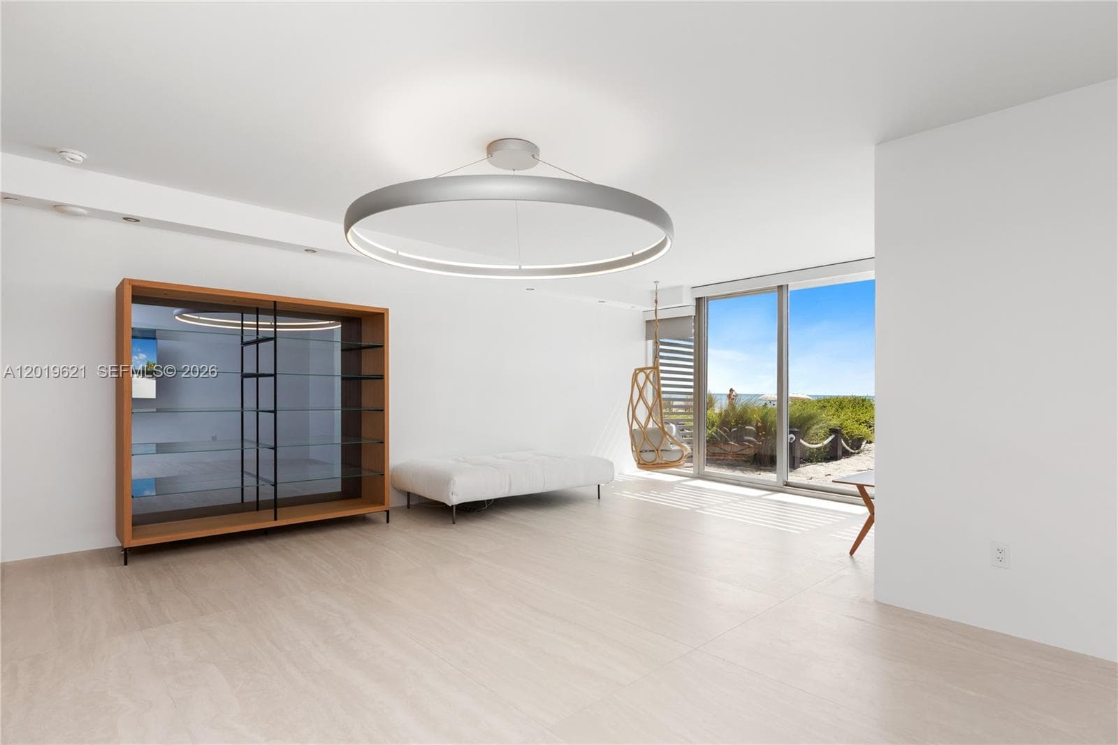 18975 Collins Ave 2202/C-1 photo 3