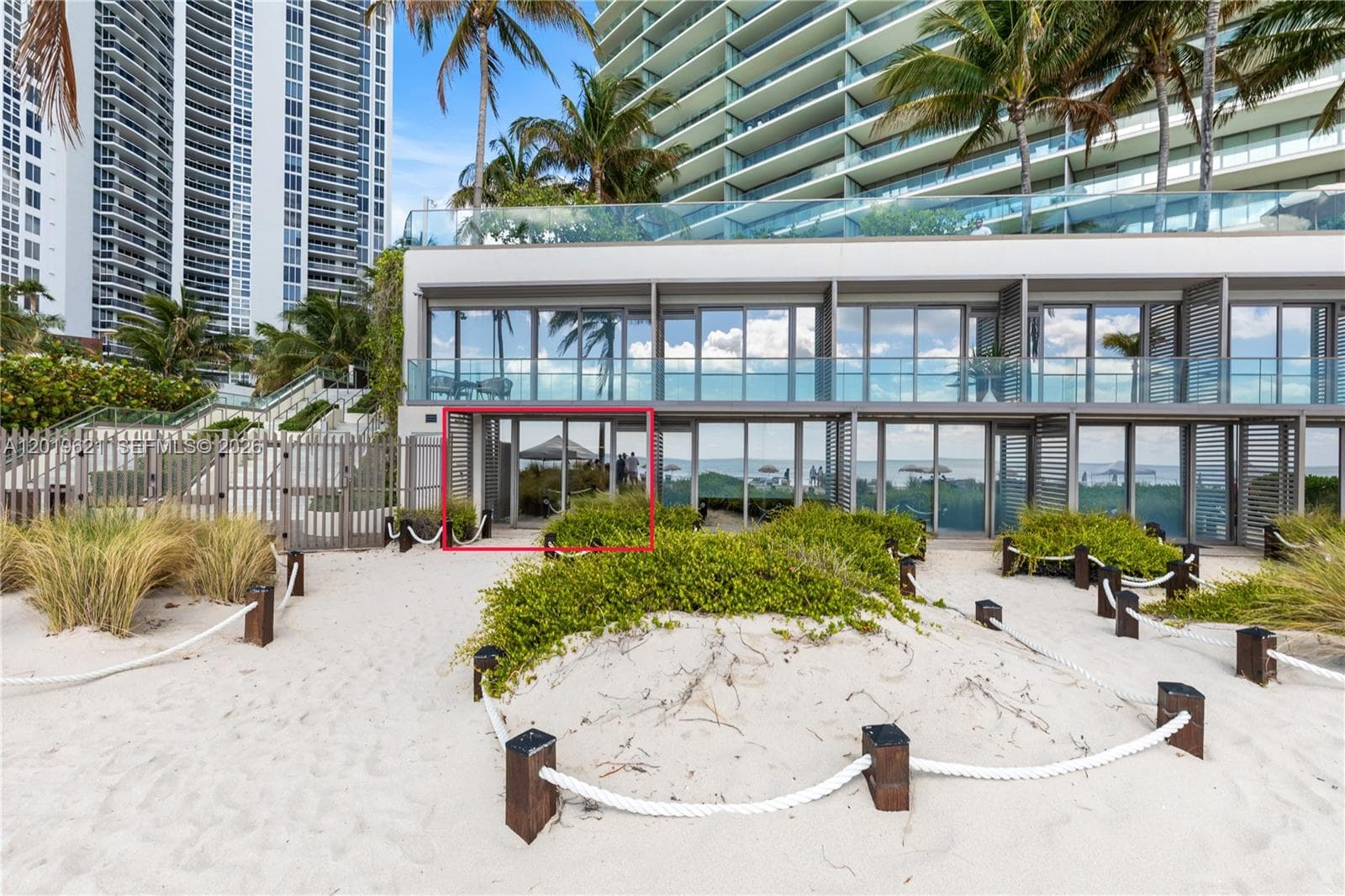 18975 Collins Ave 2202/C-1 photo 18
