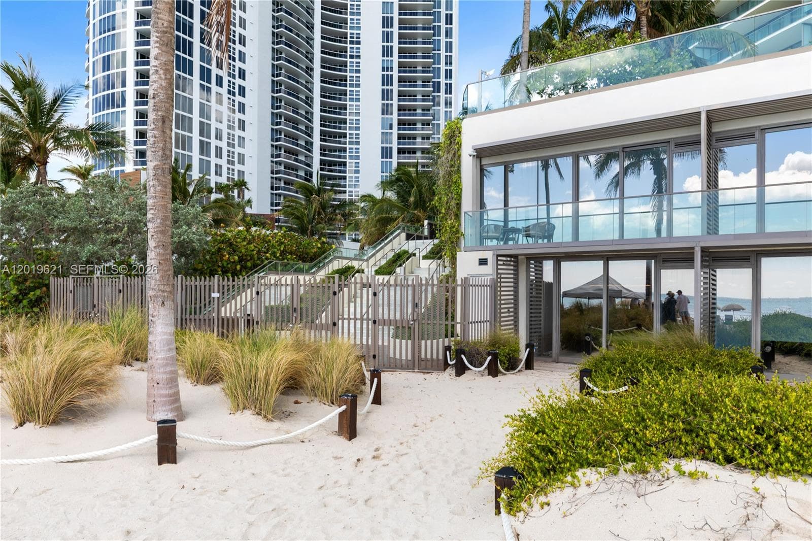 18975 Collins Ave 2202/C-1 photo 15